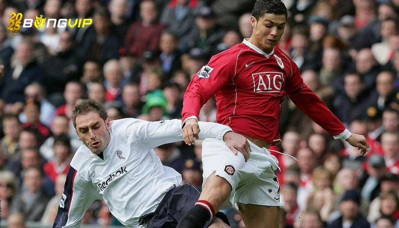 Ronaldo tạo cách biệt lớn nhất với Messi trong sự nghiệp Những kỷ lục siêu việt mà Ronaldo vừa đạt được