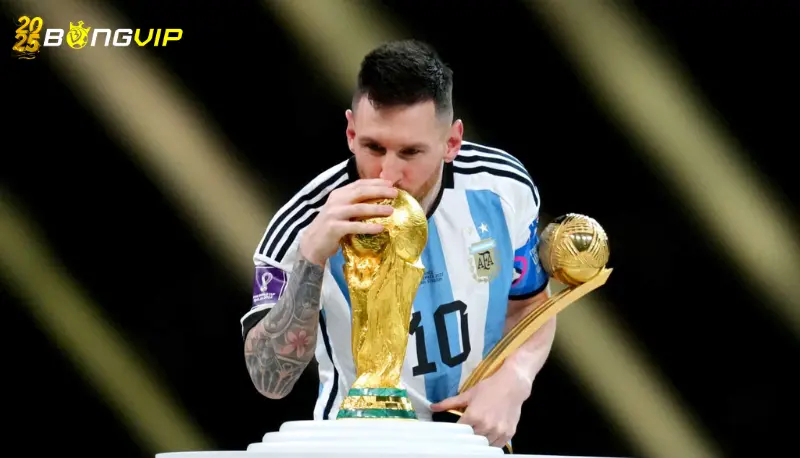 Messi gây sự với trọng tài và đối phương Ảnh hưởng của những lần Messi gây sự với trọng tài và đối phương