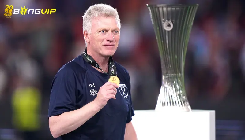 Moyes phẫn nộ vì mất phạt đền trước Man Utd Tình huống gây tranh cãi khi Moyes phẫn nộ vì mất phạt đền trước Man Utd