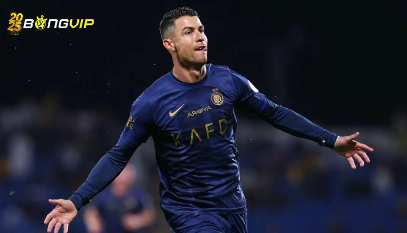 Tuổi 40 bền bỉ của Ronaldo Tuổi 40 bền bỉ của Ronaldo