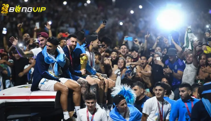 Argentina hạ Uruguay trong ngày vắng Messi Argentina hạ Uruguay trong ngày vắng Messi - Vẫn là một đội bóng đáng gờm