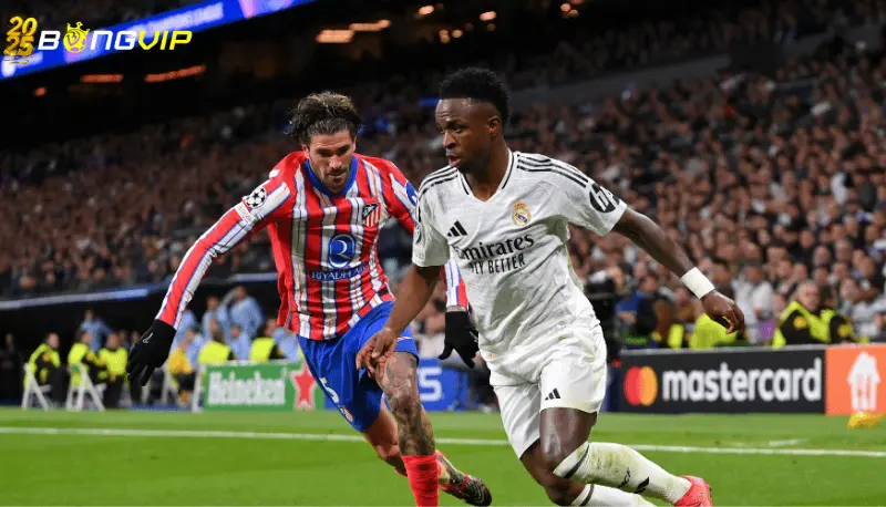 Cựu chủ tịch Atletico: 'Chúng tôi bị Real cướp chiến thắng' Lịch sử đối đầu đầy tranh cãi - Cựu chủ tịch Atletico: 'Chúng tôi bị Real cướp chiến thắng'