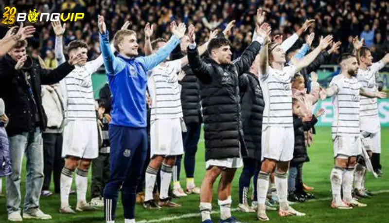 Leverkusen thua đội hạng 3 ở Cup Quốc gia Đức Bielefeld vùng lên mạnh mẽ nên Leverkusen thua đội hạng 3 ở Cup Quốc gia Đức