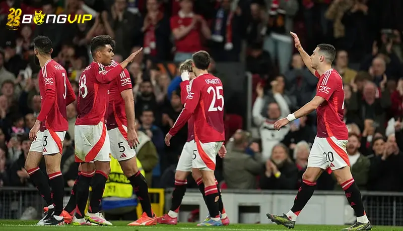 Màn thoát hiểm 'điên rồ' đưa Man Utd vào bán kết Europa League Màn thoát hiểm 'điên rồ' đưa Man Utd vào bán kết Europa League - Lợi thế không tưởng của Lyon