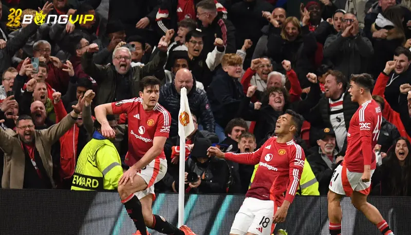 Màn thoát hiểm 'điên rồ' đưa Man Utd vào bán kết Europa League Màn thoát hiểm 'điên rồ' đưa Man Utd vào bán kết Europa League trong hiệp phụ thứ hai