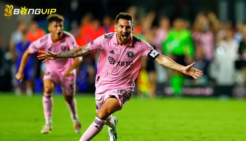 Messi lập cú đúp, đưa Inter Miami vào bán kết Messi lập cú đúp, đưa Inter Miami vào bán kết – Biểu tượng không tuổi