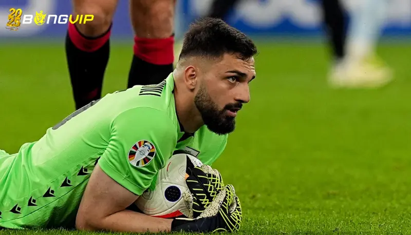 thủ môn Valencia cược với Vinicius trước khi cản phạt đền Bối cảnh trận đấu – Real Madrid áp đảo nhưng mắc sai lầm