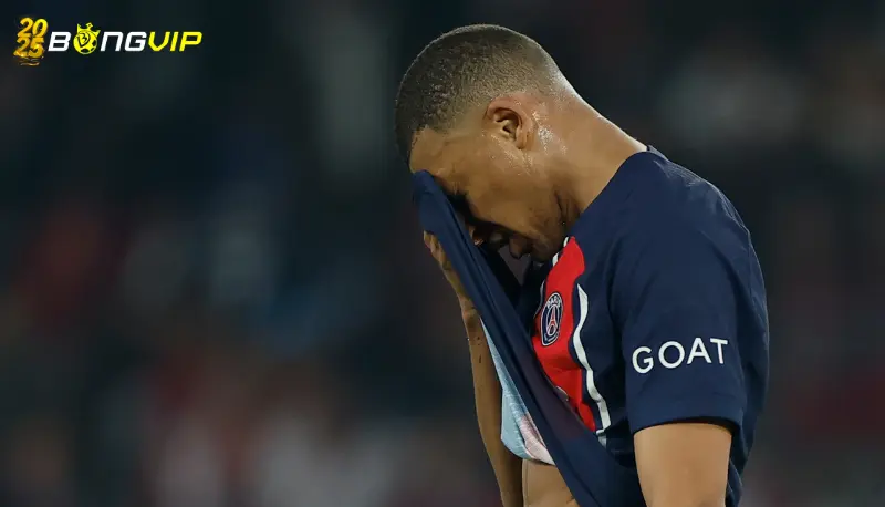 Trợ lý HLV Real: 'Nhiều lỗi nhỏ khiến Mbappe phản ứng, nhận thẻ đỏ' Nhiều lỗi nhỏ tích tụ – Trợ lý HLV Real: 'Nhiều lỗi nhỏ khiến Mbappe phản ứng, nhận thẻ đỏ'